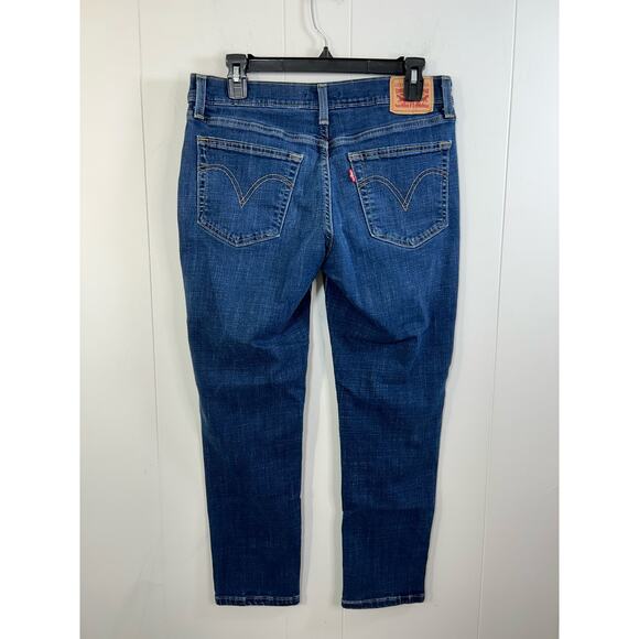 Levi's Boyfriend Mid Rise Women's Jeans in Size 29 Waist/27” inseam - Picture 4 of 9